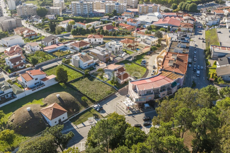 Moradia T4 para Venda em São João da Madeira Foto 41