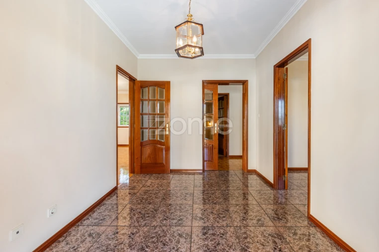 Moradia T4 para Venda em São João da Madeira Foto 28