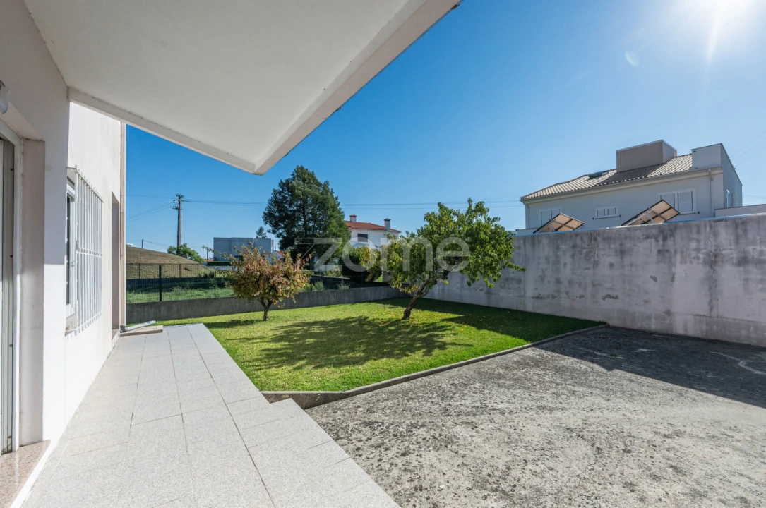 Moradia T4 para Venda em São João da Madeira Foto 34
