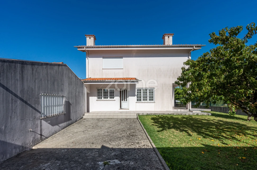 Moradia T4 para Venda em São João da Madeira Foto 32