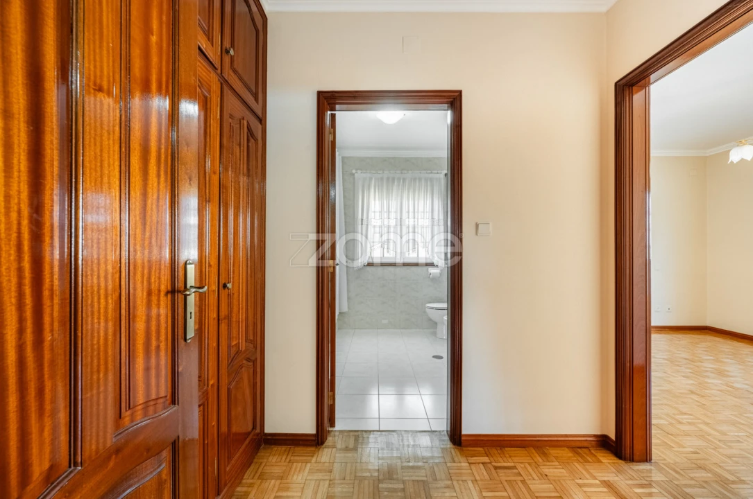 Moradia T4 para Venda em São João da Madeira Foto 14