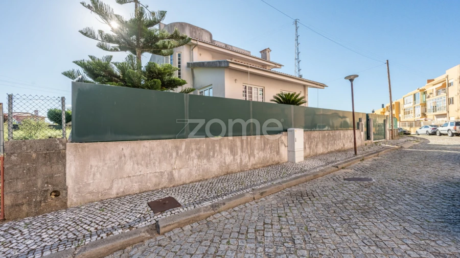 Moradia T4 para Venda em São João da Madeira