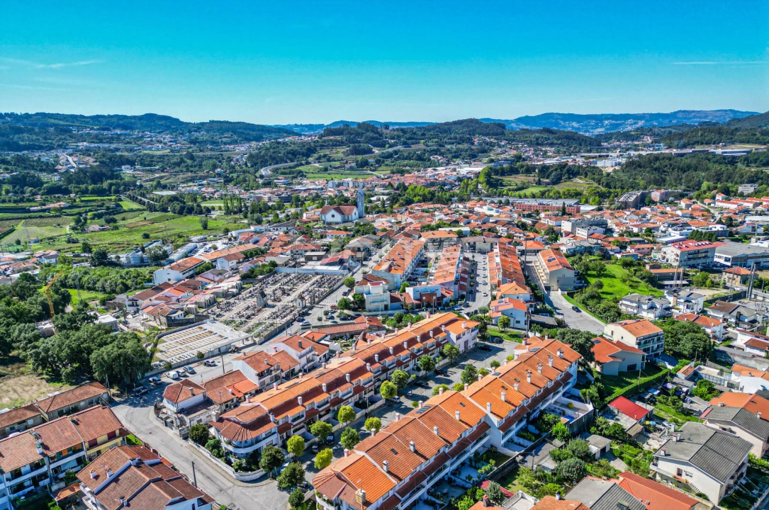 Moradia T3 para Venda em Creixomil Foto 51