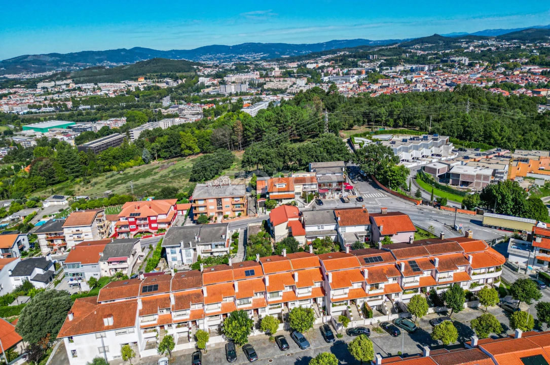 Moradia T3 para Venda em Creixomil Foto 55