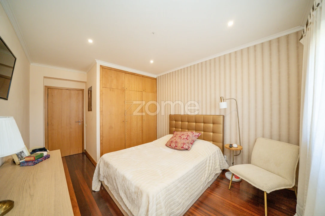 Moradia T3 para Venda em Creixomil Foto 34