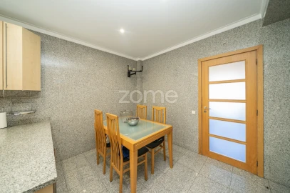 Moradia T3 para Venda em Creixomil