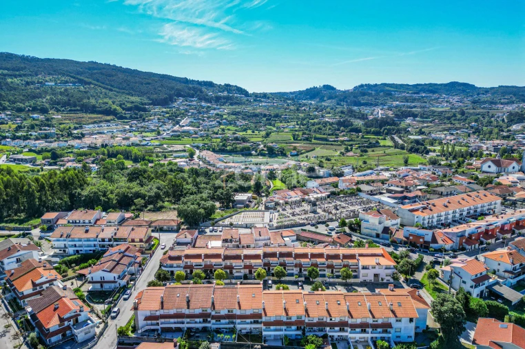 Moradia T3 para Venda em Creixomil Foto 50