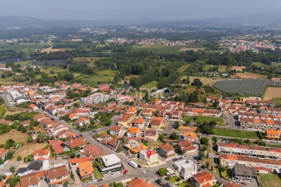 Moradia T5 para Arrendamento em Merelim (São Paio), Panoias e Parada de Tibães