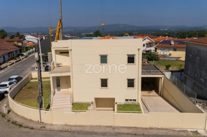 Moradia T5 para Arrendamento em Merelim (São Paio), Panoias e Parada de Tibães