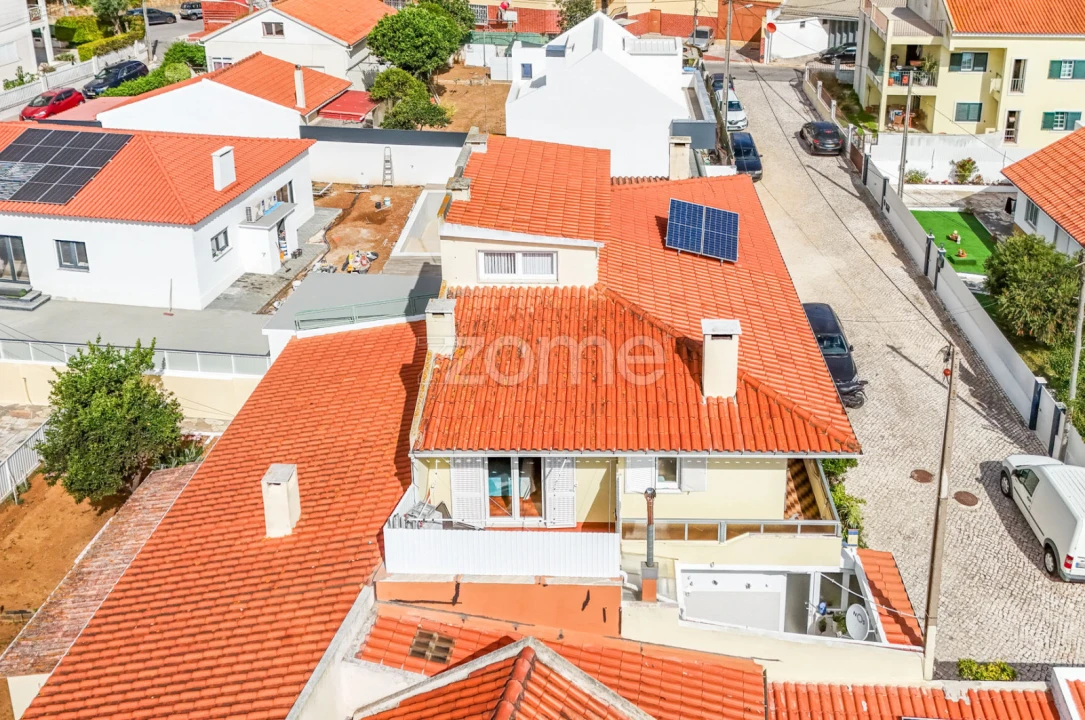Moradia T4 para Venda em São Domingos de Rana Foto 6