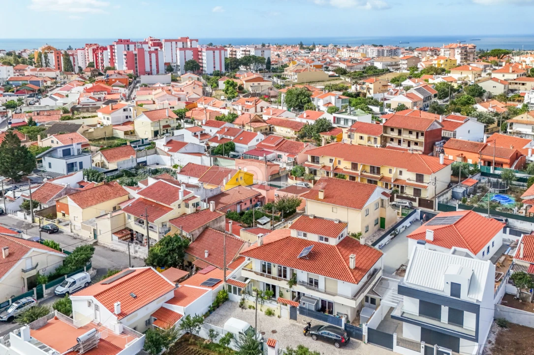 Moradia T4 para Venda em São Domingos de Rana Foto 7