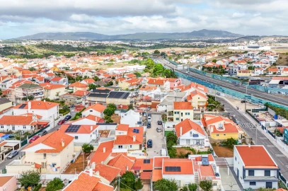 Moradia T4 para Venda em São Domingos de Rana