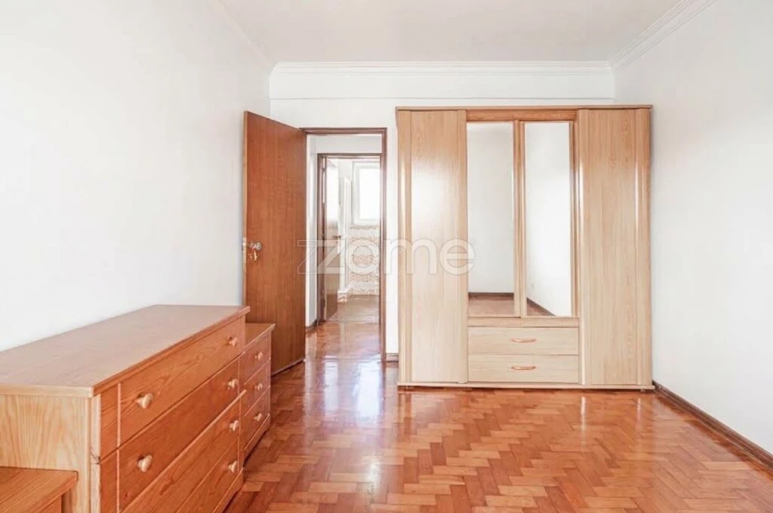 Moradia T4 para Venda em São Domingos de Rana Foto 26