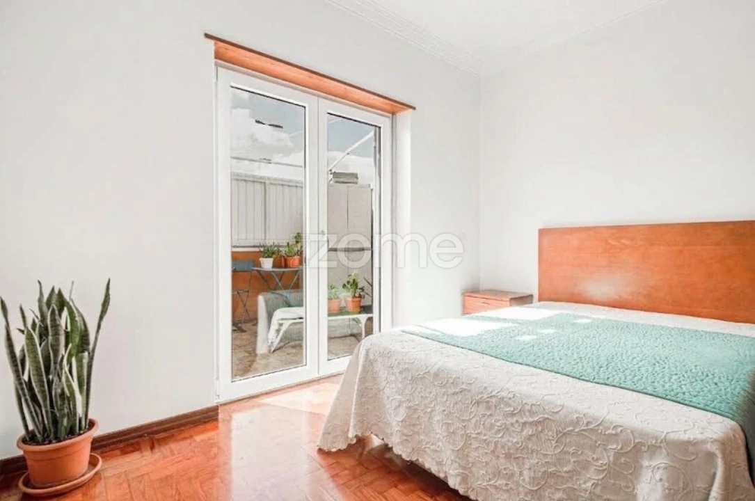 Moradia T4 para Venda em São Domingos de Rana Foto 30