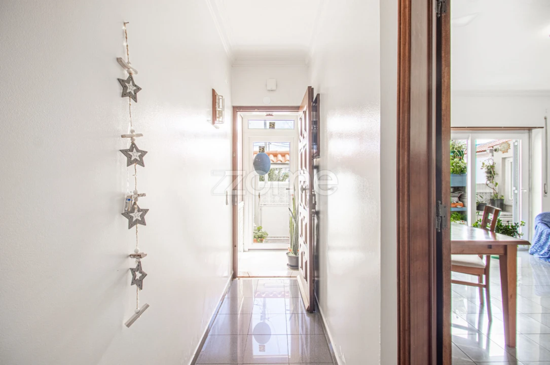 Moradia T4 para Venda em São Domingos de Rana Foto 10
