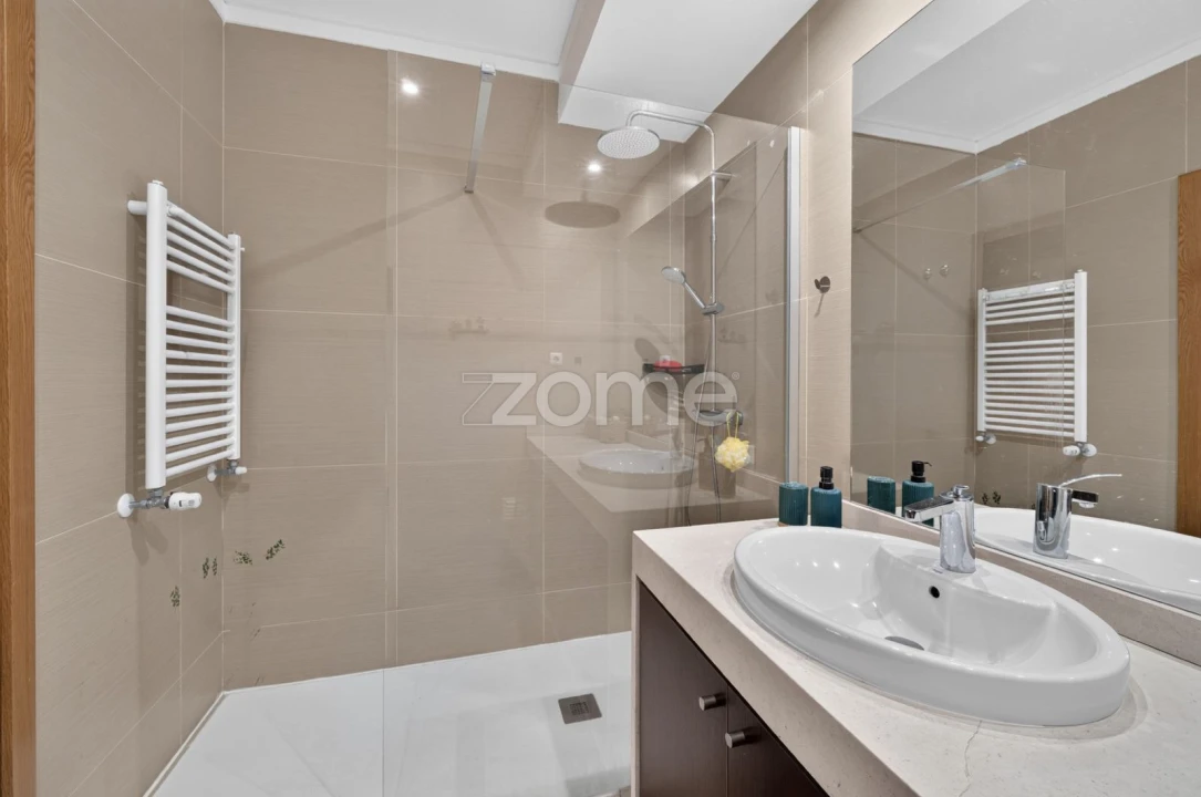 Apartamento T3 para Arrendamento em Águas Livres Foto 31