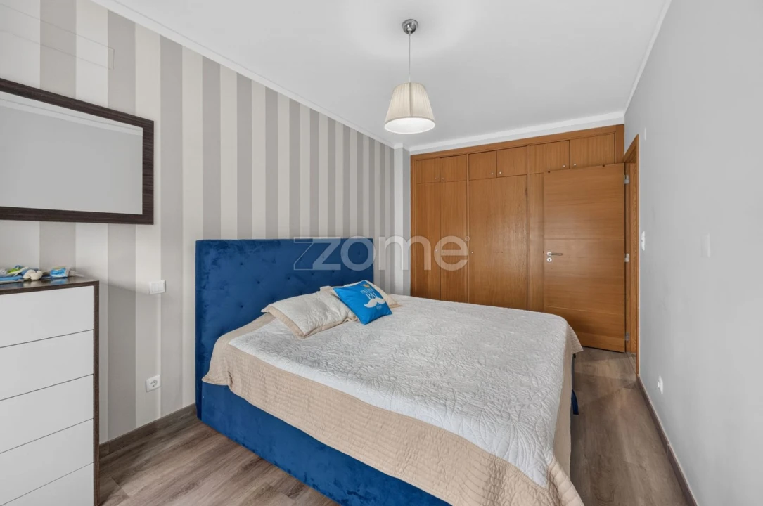 Apartamento T3 para Arrendamento em Águas Livres Foto 17
