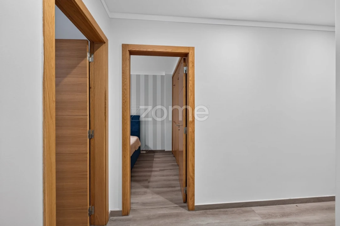 Apartamento T3 para Arrendamento em Águas Livres Foto 36