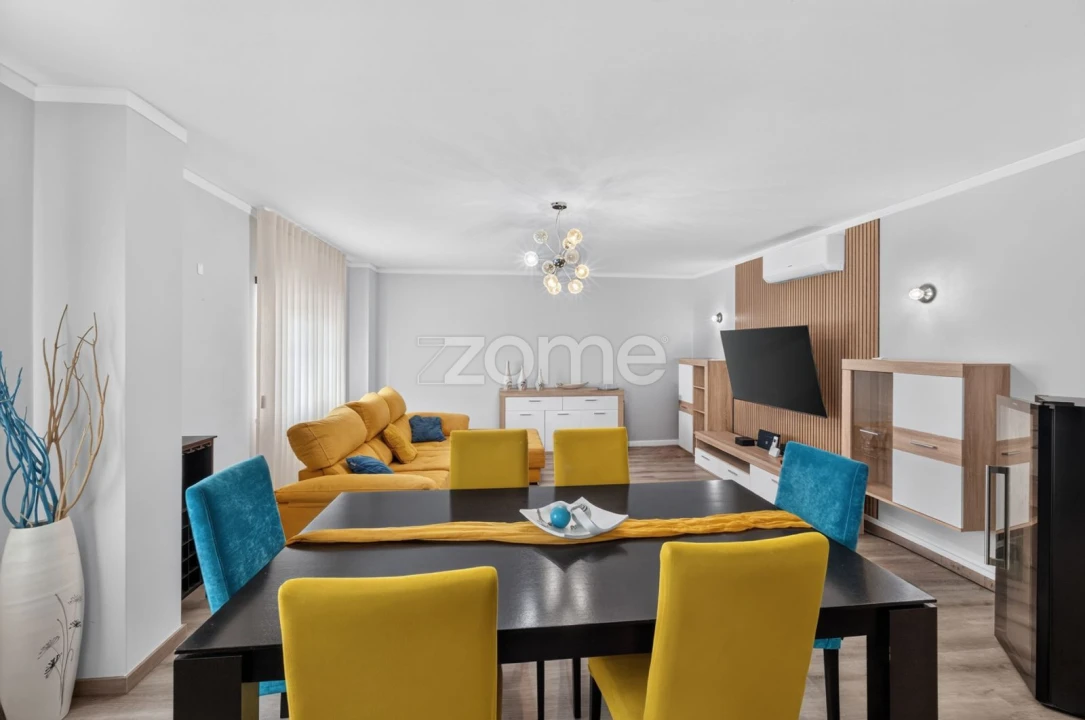 Apartamento T3 para Arrendamento em Águas Livres Foto 7