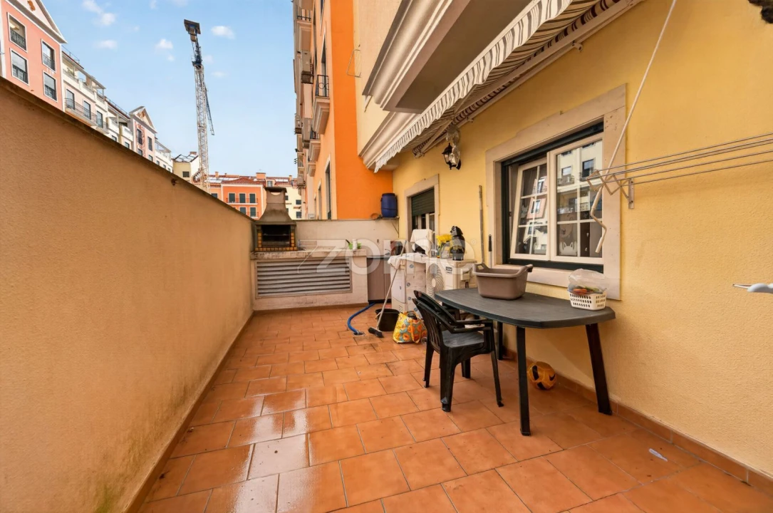 Apartamento T3 para Arrendamento em Águas Livres Foto 43