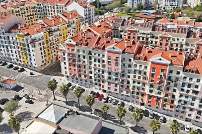 Apartamento T3 para Arrendamento em Águas Livres