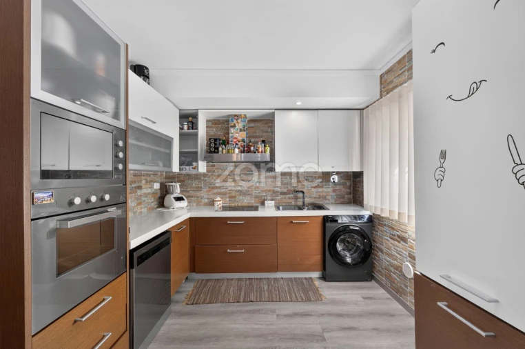 Apartamento T3 para Arrendamento em Águas Livres Foto 12