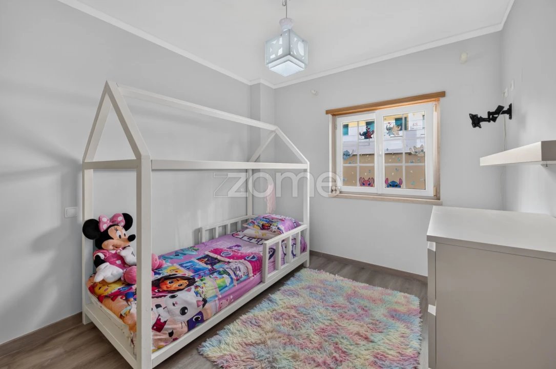 Apartamento T3 para Arrendamento em Águas Livres Foto 21