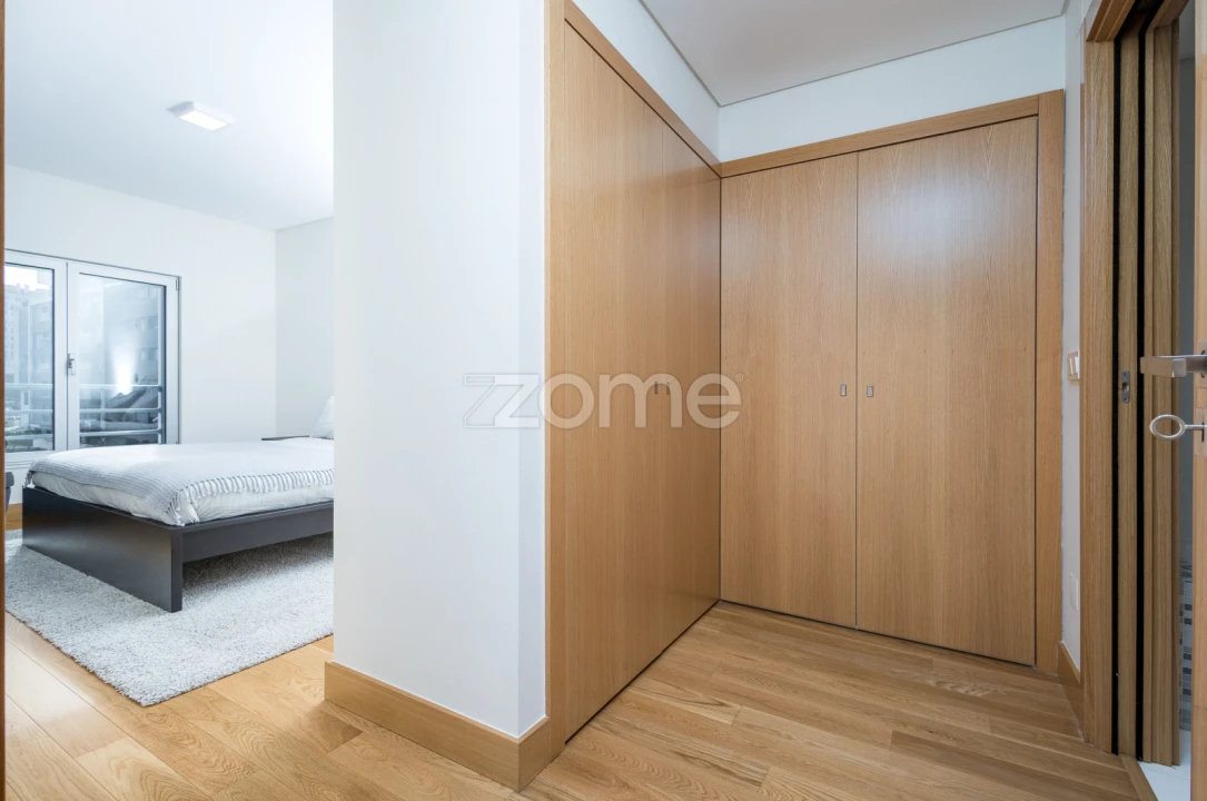 Apartamento T2 para Arrendamento em São Domingos de Benfica Foto 14