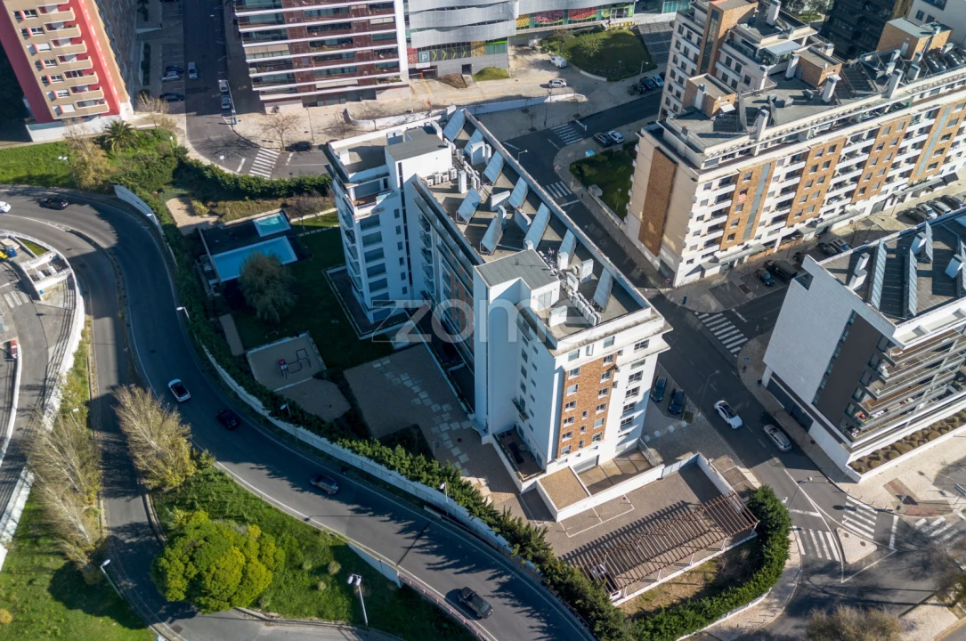 Apartamento T2 para Arrendamento em São Domingos de Benfica Foto 37
