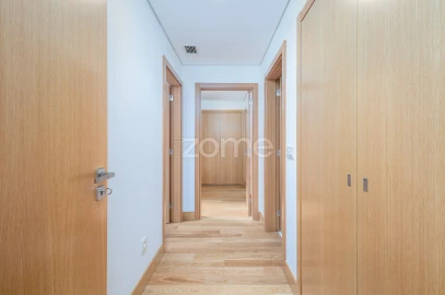 Apartamento T2 para Arrendamento em São Domingos de Benfica