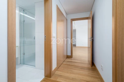 Apartamento T2 para Arrendamento em São Domingos de Benfica