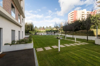 Apartamento T2 para Arrendamento em São Domingos de Benfica