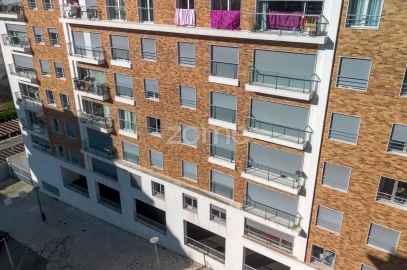 Apartamento T2 para Arrendamento em São Domingos de Benfica