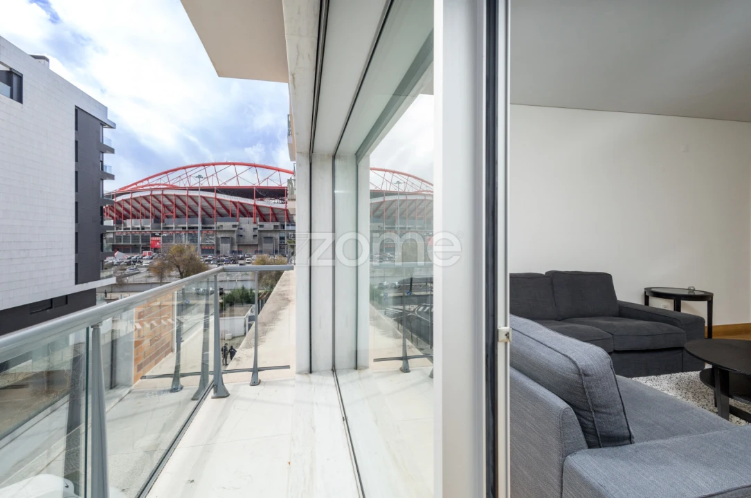 Apartamento T2 para Arrendamento em São Domingos de Benfica Foto 4