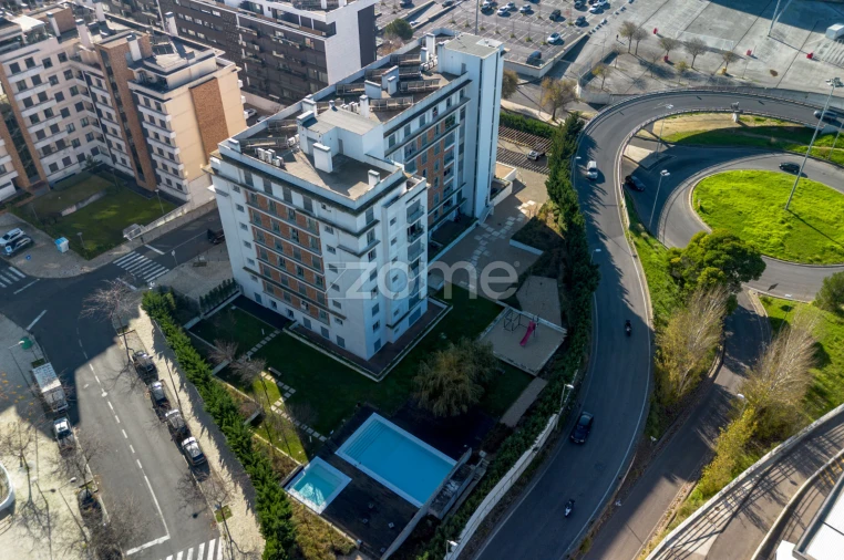 Apartamento T2 para Arrendamento em São Domingos de Benfica Foto 34