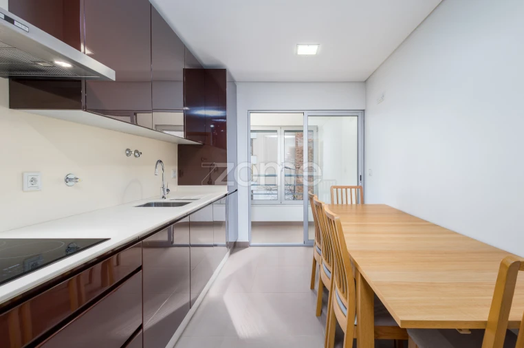 Apartamento T2 para Arrendamento em São Domingos de Benfica Foto 6