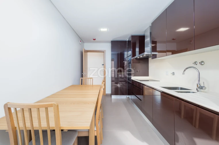 Apartamento T2 para Arrendamento em São Domingos de Benfica Foto 7