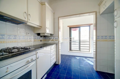 Apartamento T3 para Venda em Santa Maria, São Pedro e Matacães