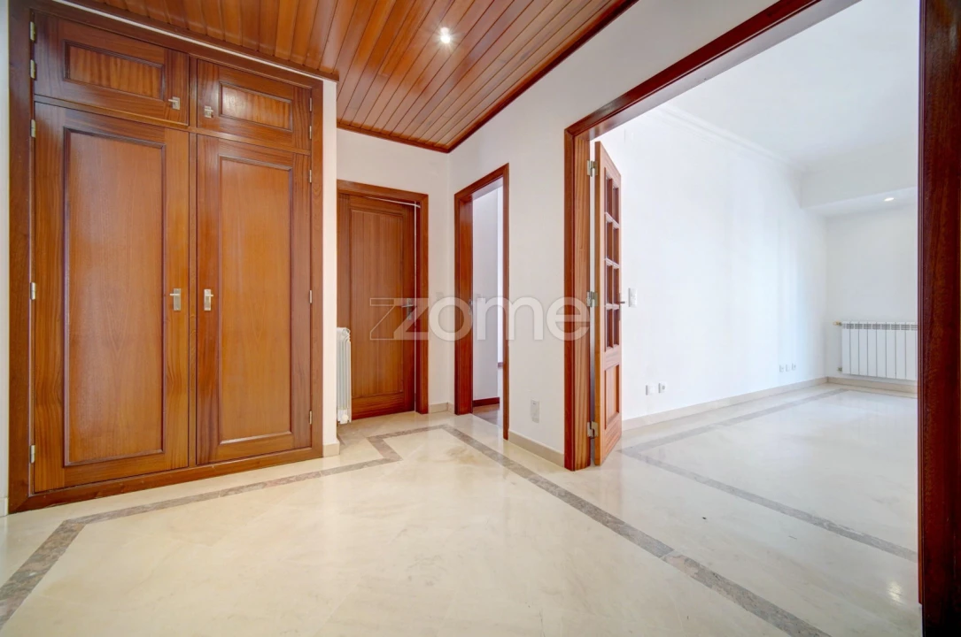 Apartamento T3 para Venda em Santa Maria, São Pedro e Matacães Foto 3