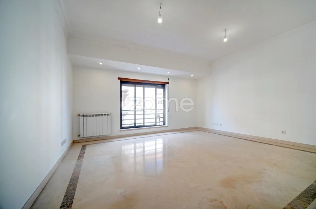 Apartamento T3 para Venda em Santa Maria, São Pedro e Matacães Foto 4