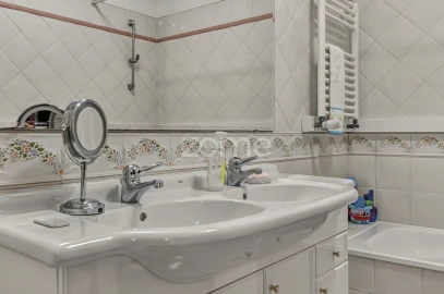 Apartamento T3 para Venda em Ramada e Caneças