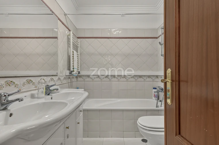 Apartamento T3 para Venda em Ramada e Caneças Foto 13