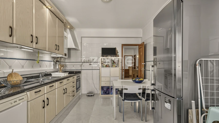 Apartamento T3 para Venda em Ramada e Caneças