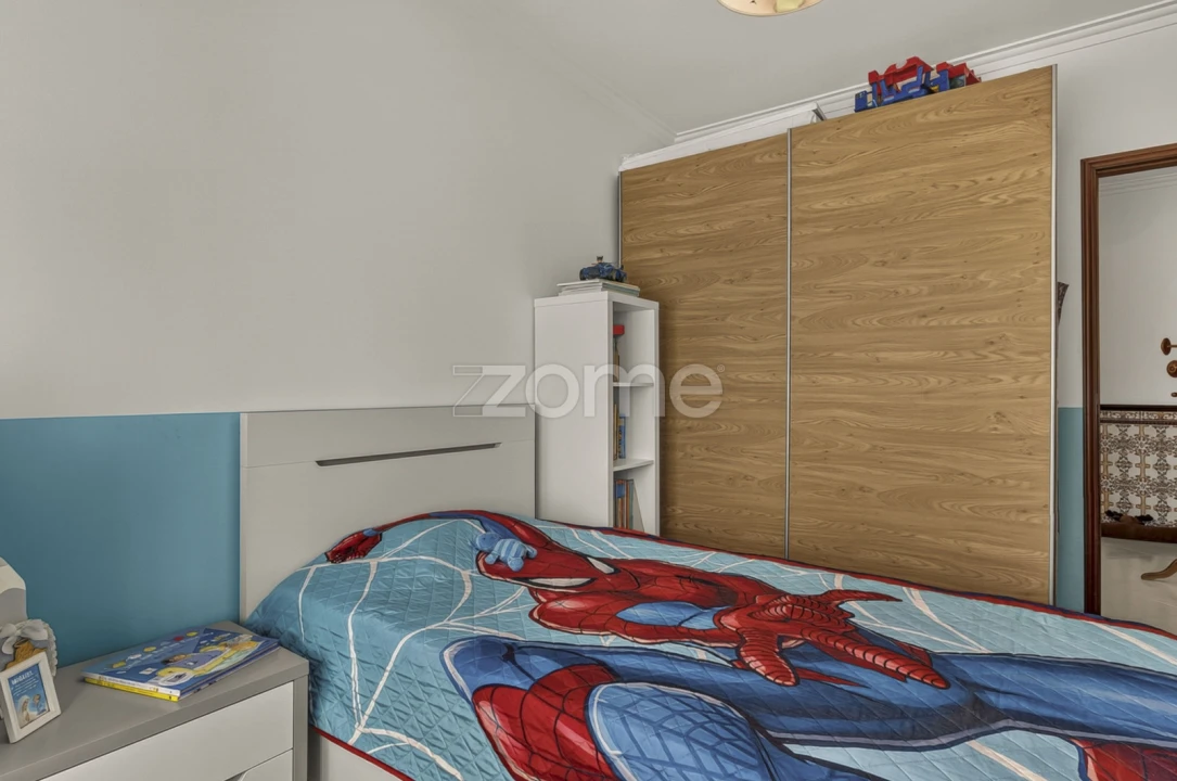 Apartamento T3 para Venda em Ramada e Caneças Foto 16