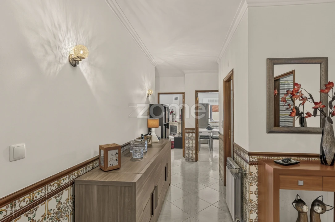 Apartamento T3 para Venda em Ramada e Caneças Foto 9