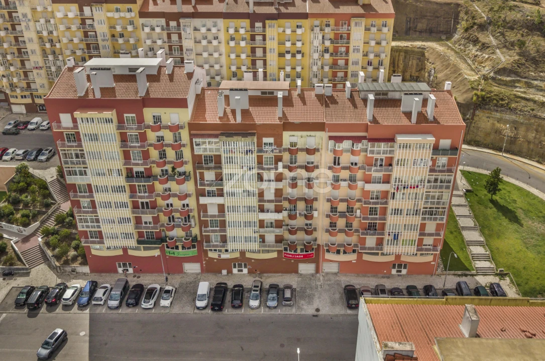 Apartamento T2 para Venda em Rio de Mouro Foto 20
