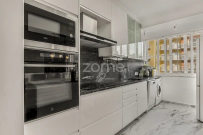 Apartamento T2 para Venda em Rio de Mouro