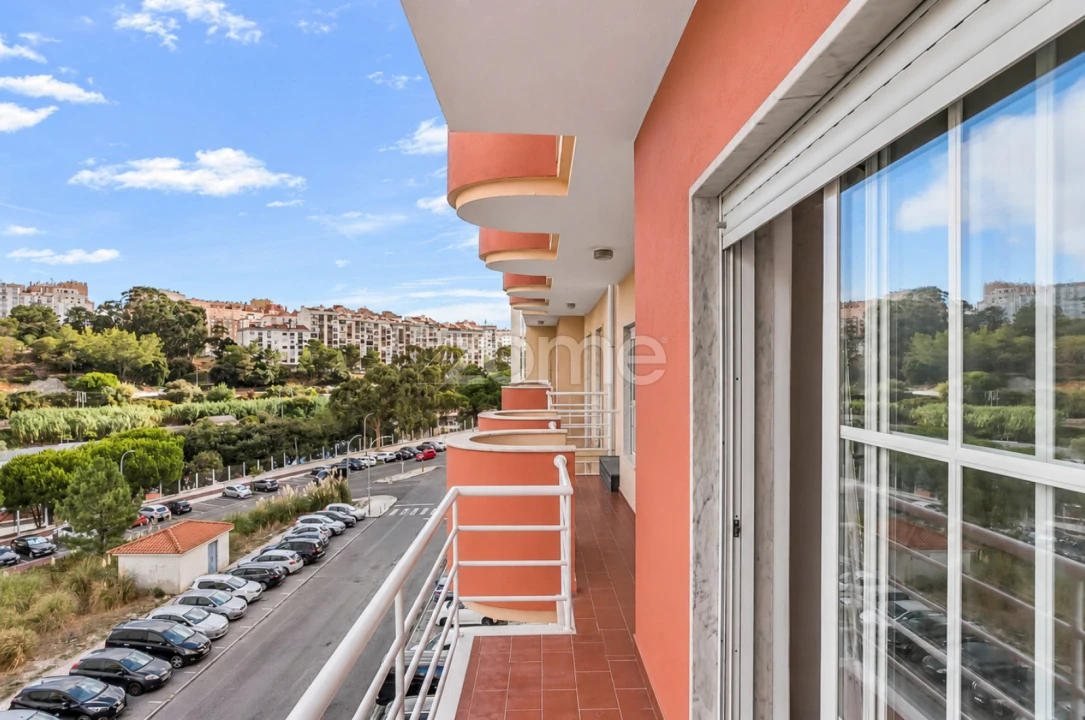 Apartamento T2 para Venda em Rio de Mouro Foto 5