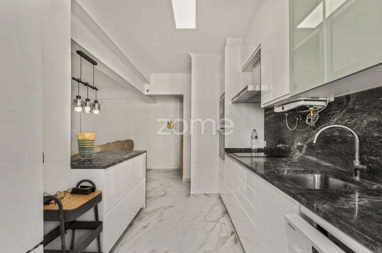 Apartamento T2 para Venda em Rio de Mouro Foto 3