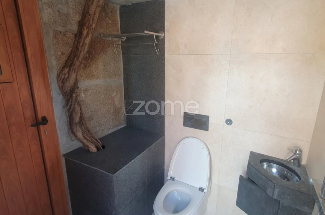 Moradia T2 para Venda em Nelas Foto 20
